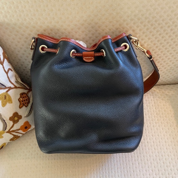 Gorgeous DOONEY AND BOURKE Pebbled Grain Aimee Bag - Picture 7 of 10